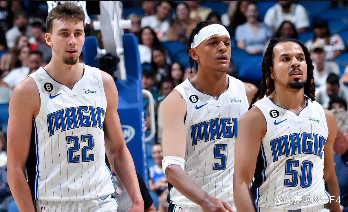 包含转会期突围战来临；奥兰多魔术围绕NBA季后赛战术微调；信心回归；训练强度明显提升的词条